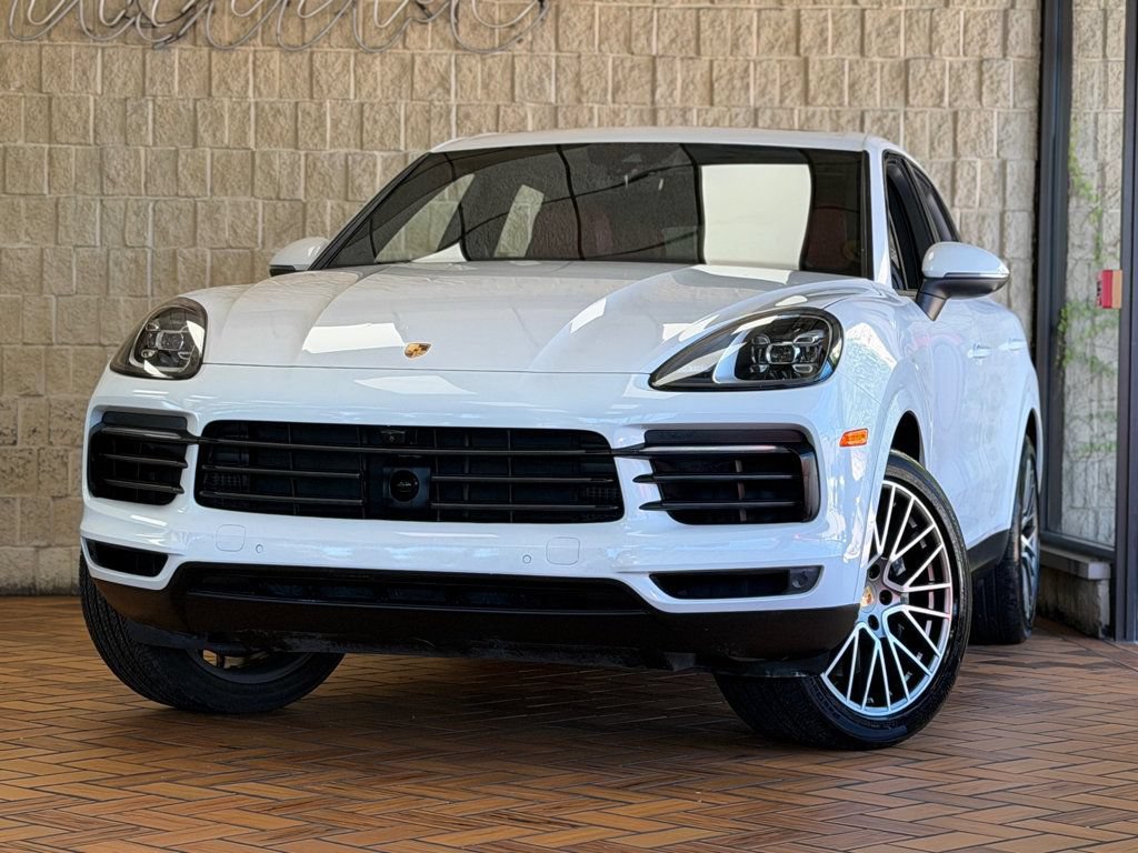 Used 2023 Porsche Cayenne AWD/4WD image 2