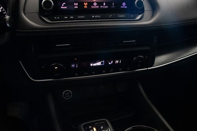 Used 2023 Nissan Rogue SV w/ SV Premium Package image 32