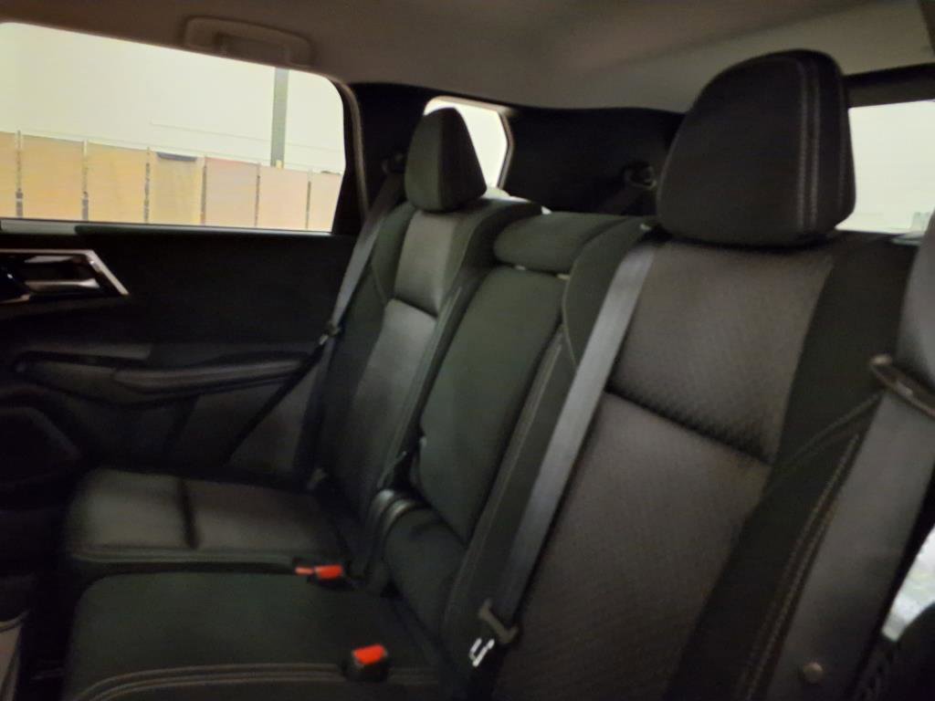 New 2025 Mitsubishi Outlander ES image 8