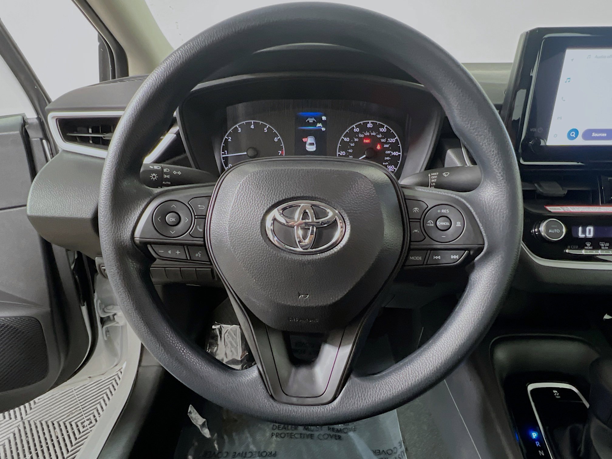 Used 2025 Toyota Corolla LE w/ Convenience Package image 18