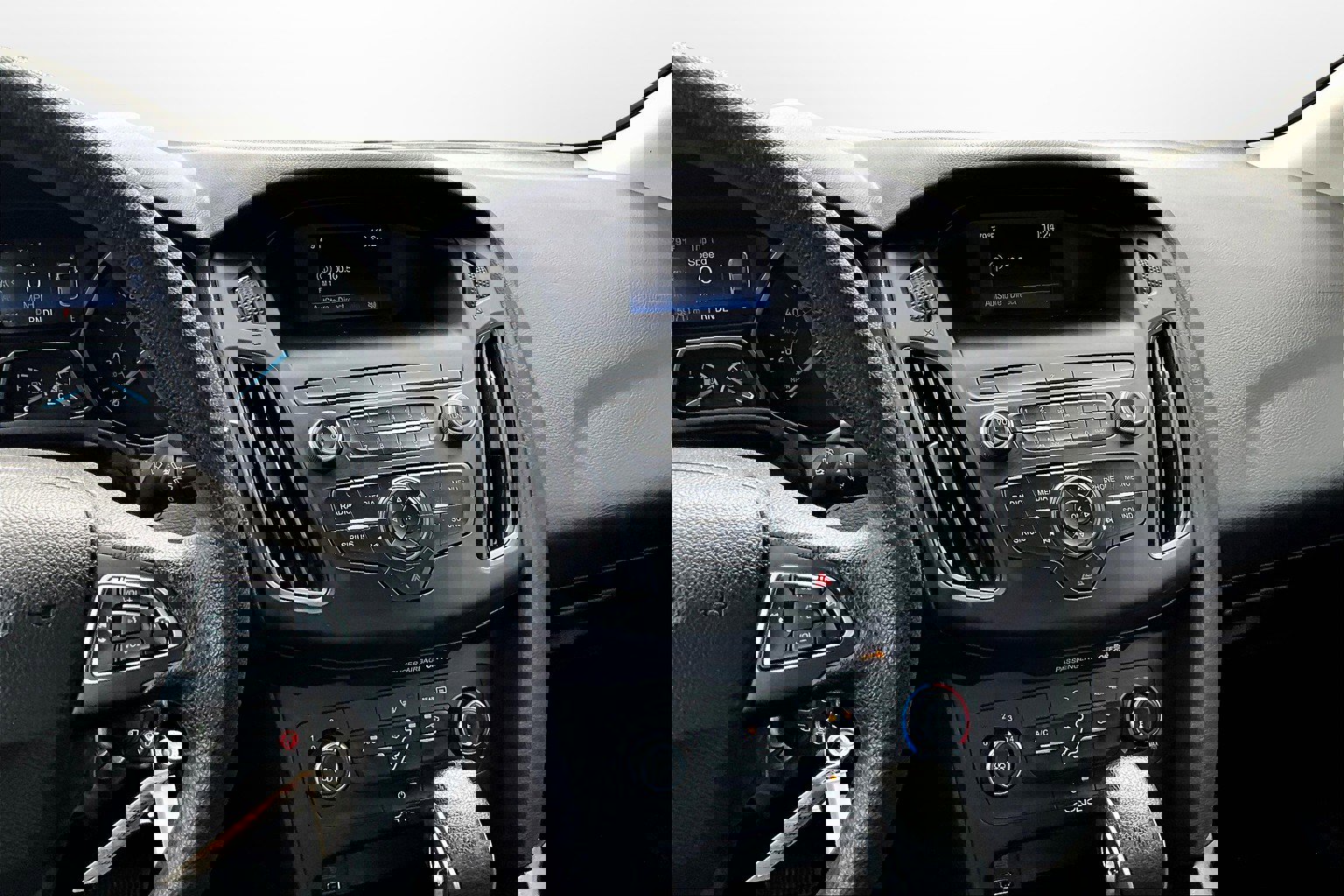 Used 2018 Ford Focus SE image 6