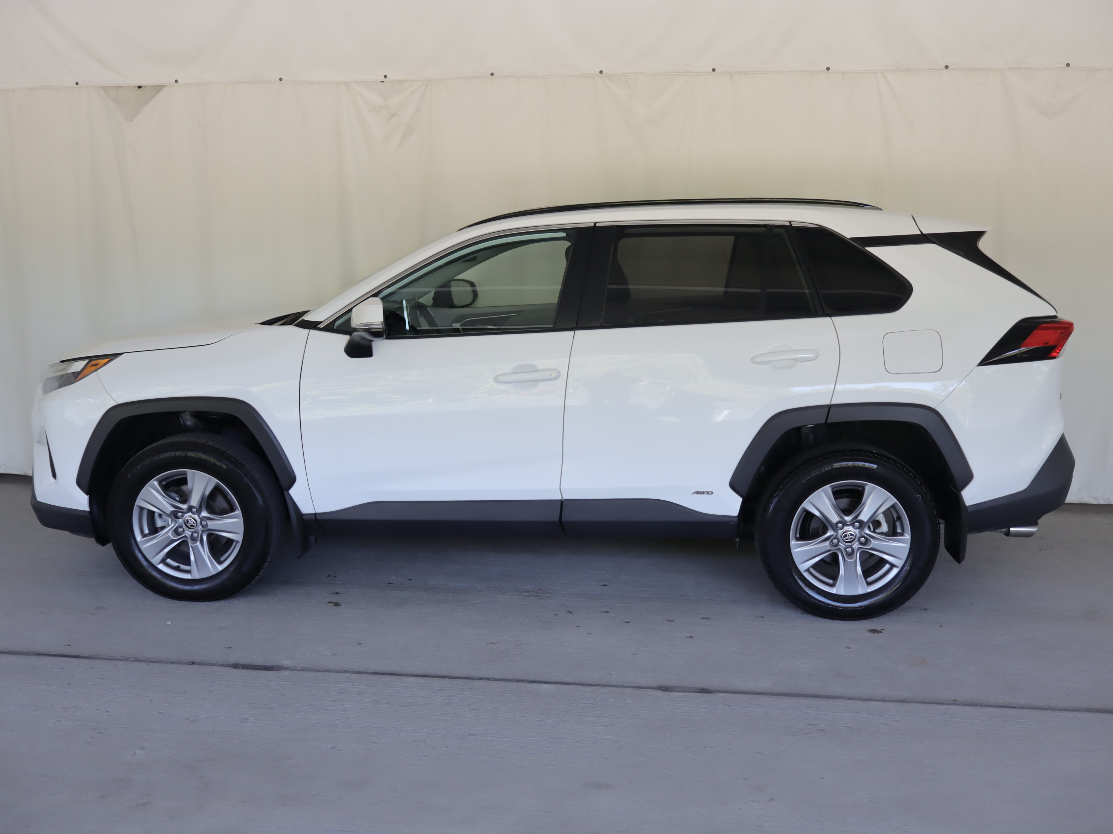 Used 2024 Toyota RAV4 XLE w/ Convenience Package AWD/4WD image 25