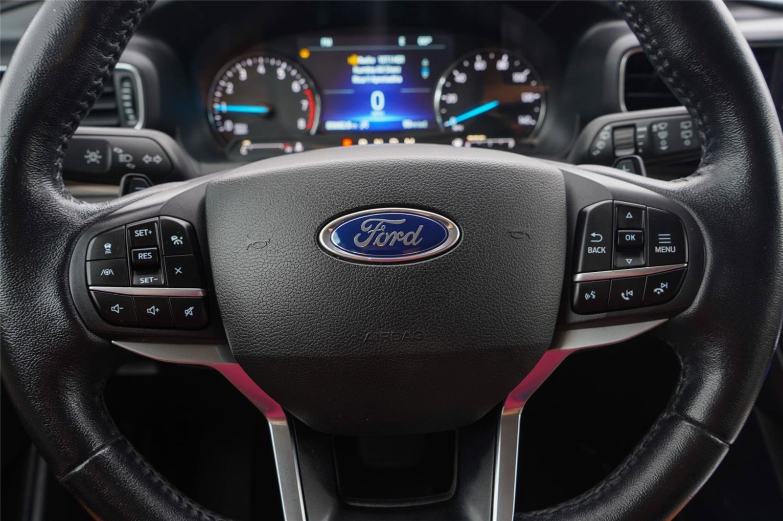 Used 2020 Ford Explorer Limited image 12