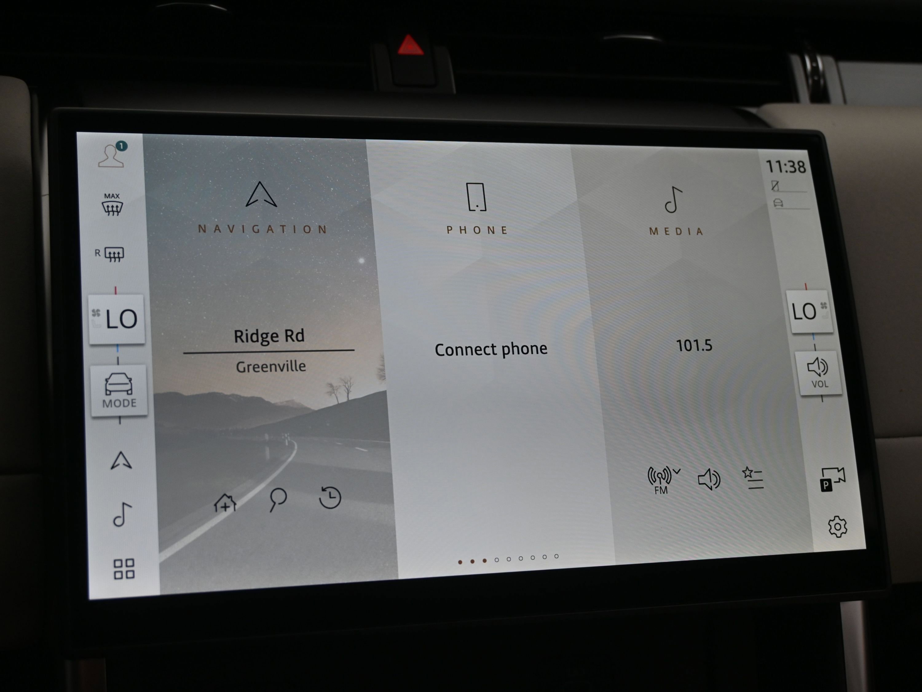 New 2025 Land Rover Discovery Sport S image 13