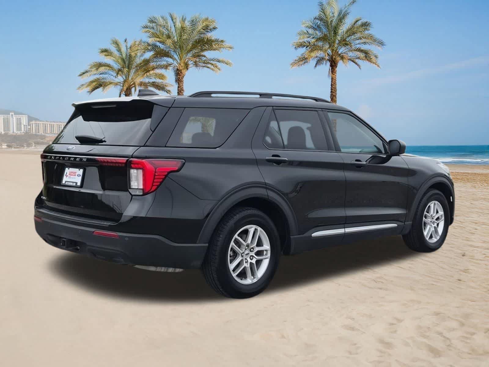 New 2025 Ford Explorer Active RWD image 8