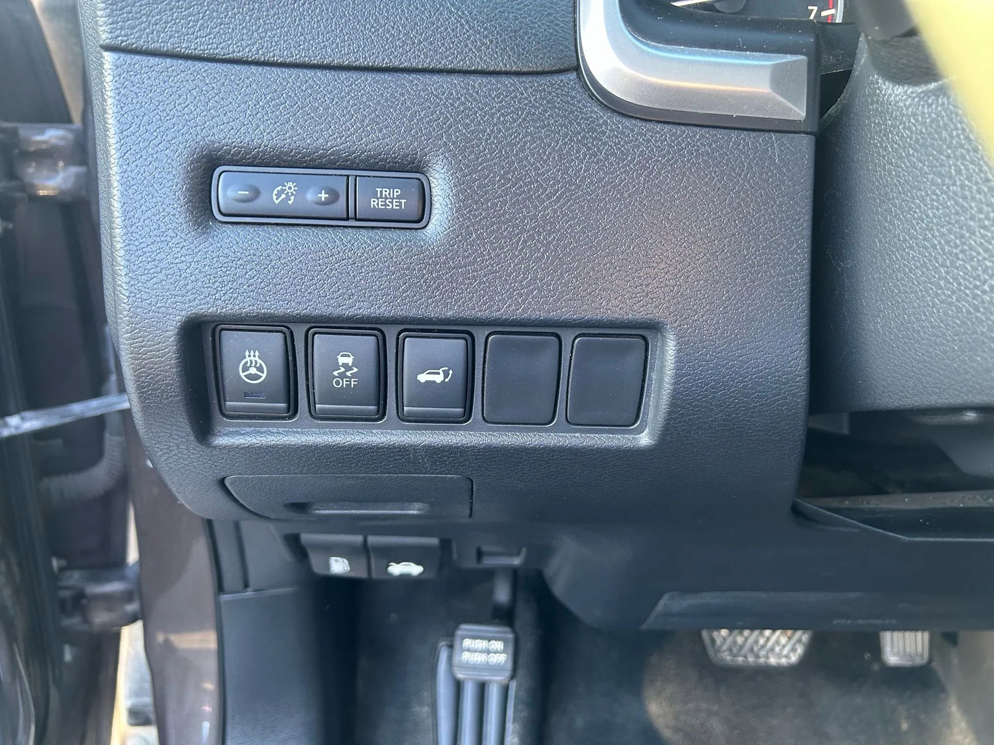 Used 2018 Nissan Murano SL w/ Cargo Package image 25