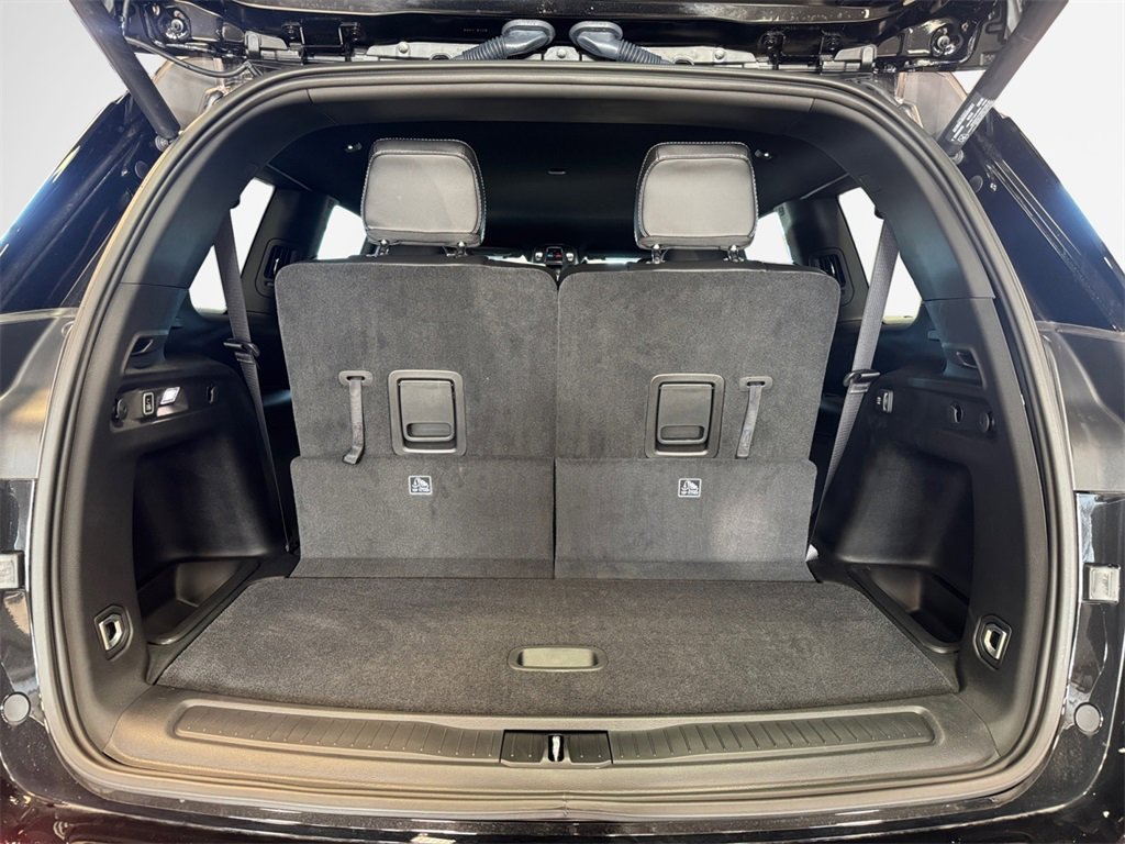 New 2025 Jeep Grand Cherokee L Limited w/ Black Appearance Package image 25