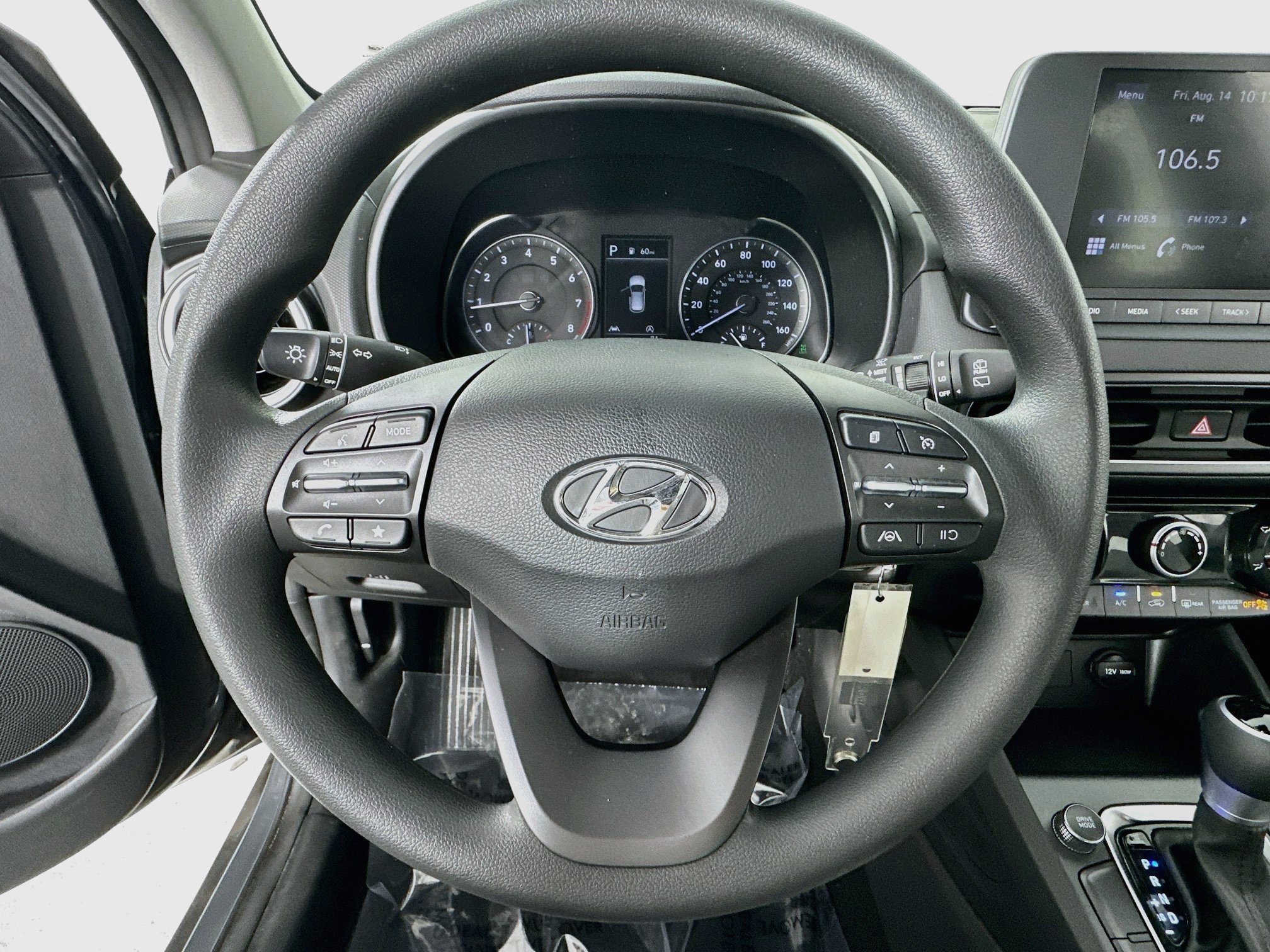 Used 2023 Hyundai Kona SE AWD/4WD image 11