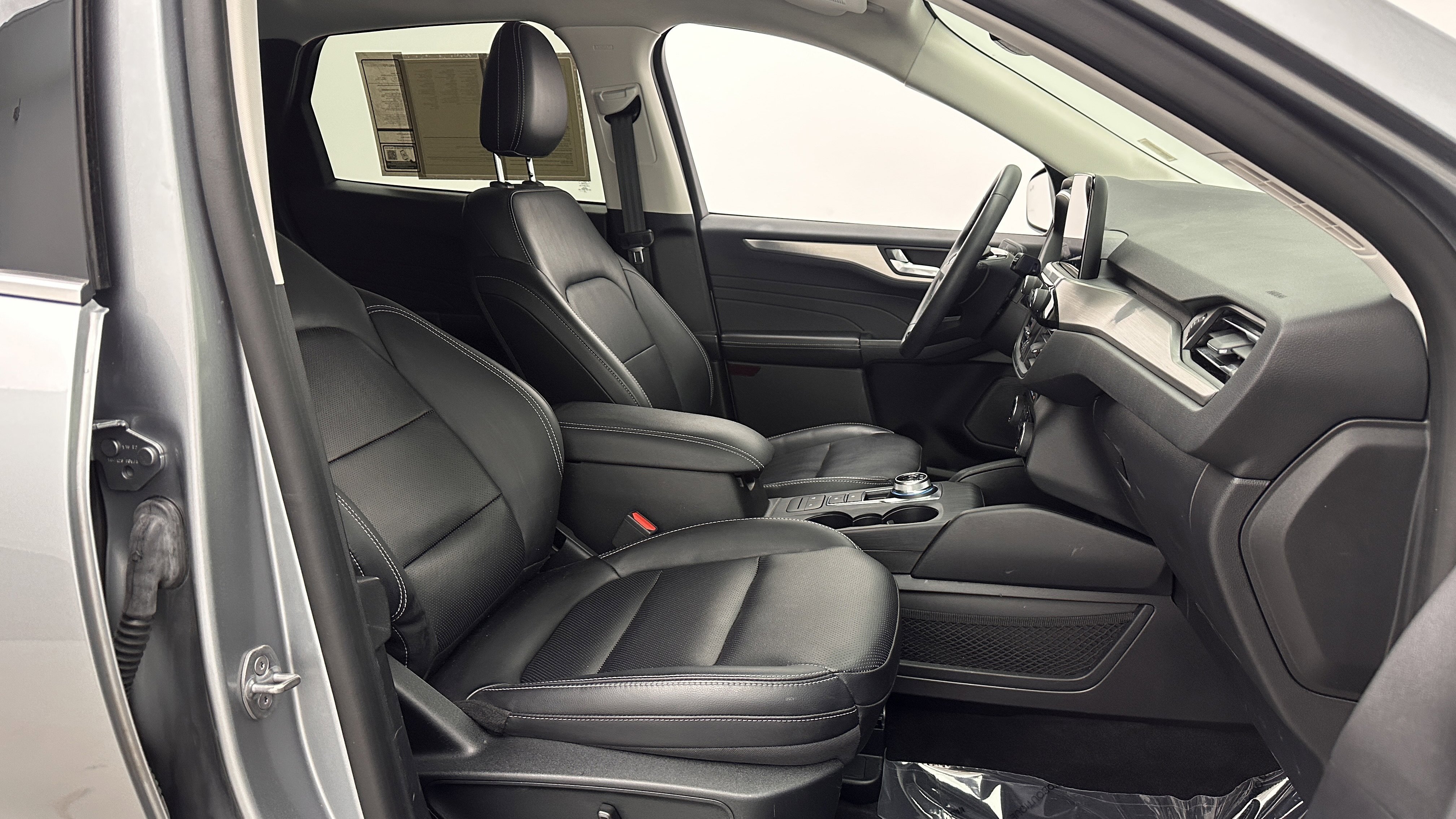 Used 2022 Ford Escape Titanium AWD/4WD image 39