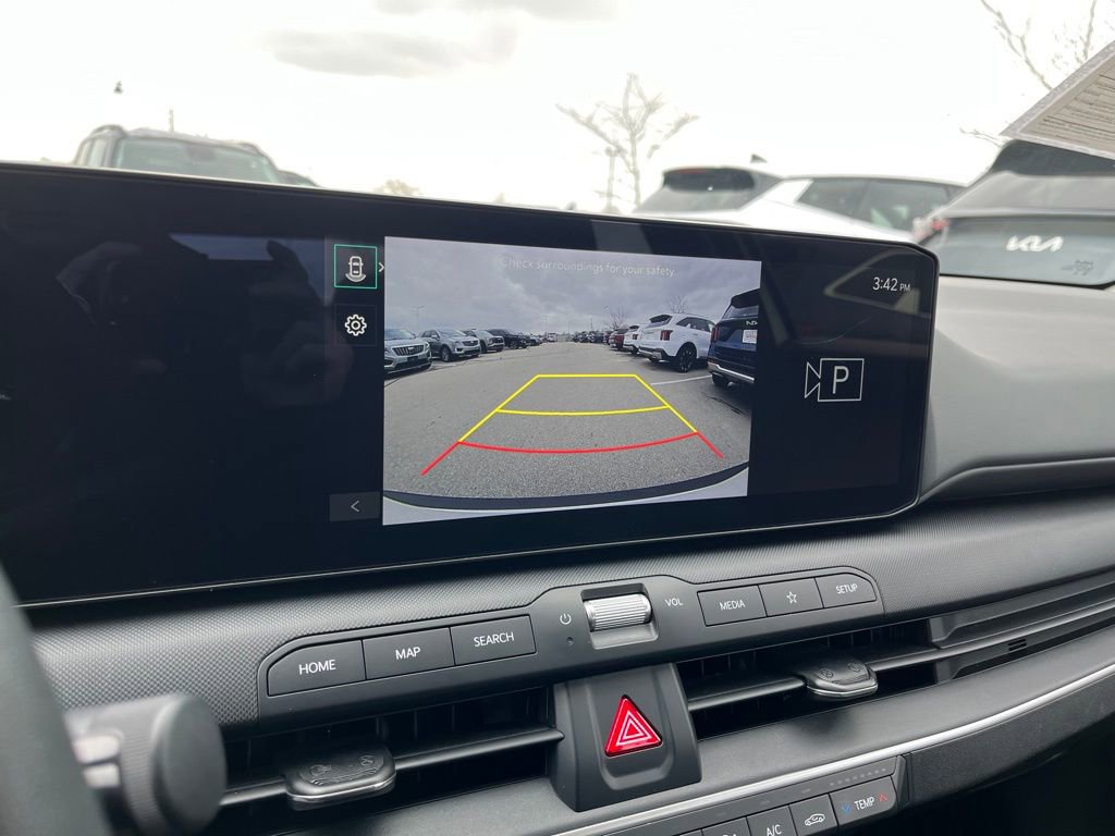 Used 2025 Kia K4 LXS image 22