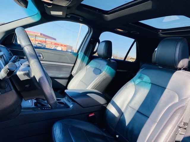 Used 2018 Ford Explorer XLT w/ Equipment Group 202A image 34
