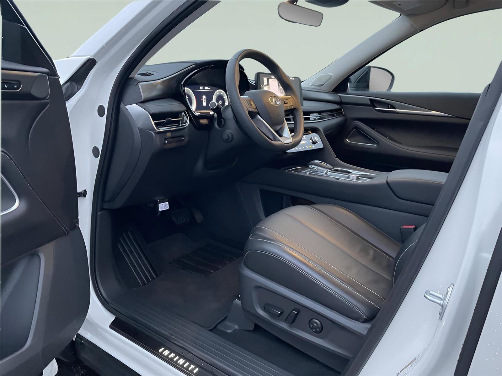 Used 2025 INFINITI QX60 Luxe w/ Lighting Package (N94) image 14