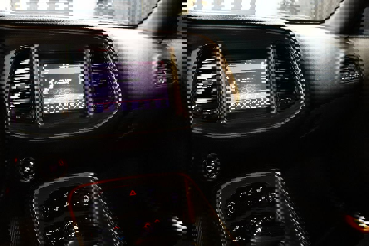 Used 2020 Dodge Challenger SXT w/ Driver Convenience Group image 42