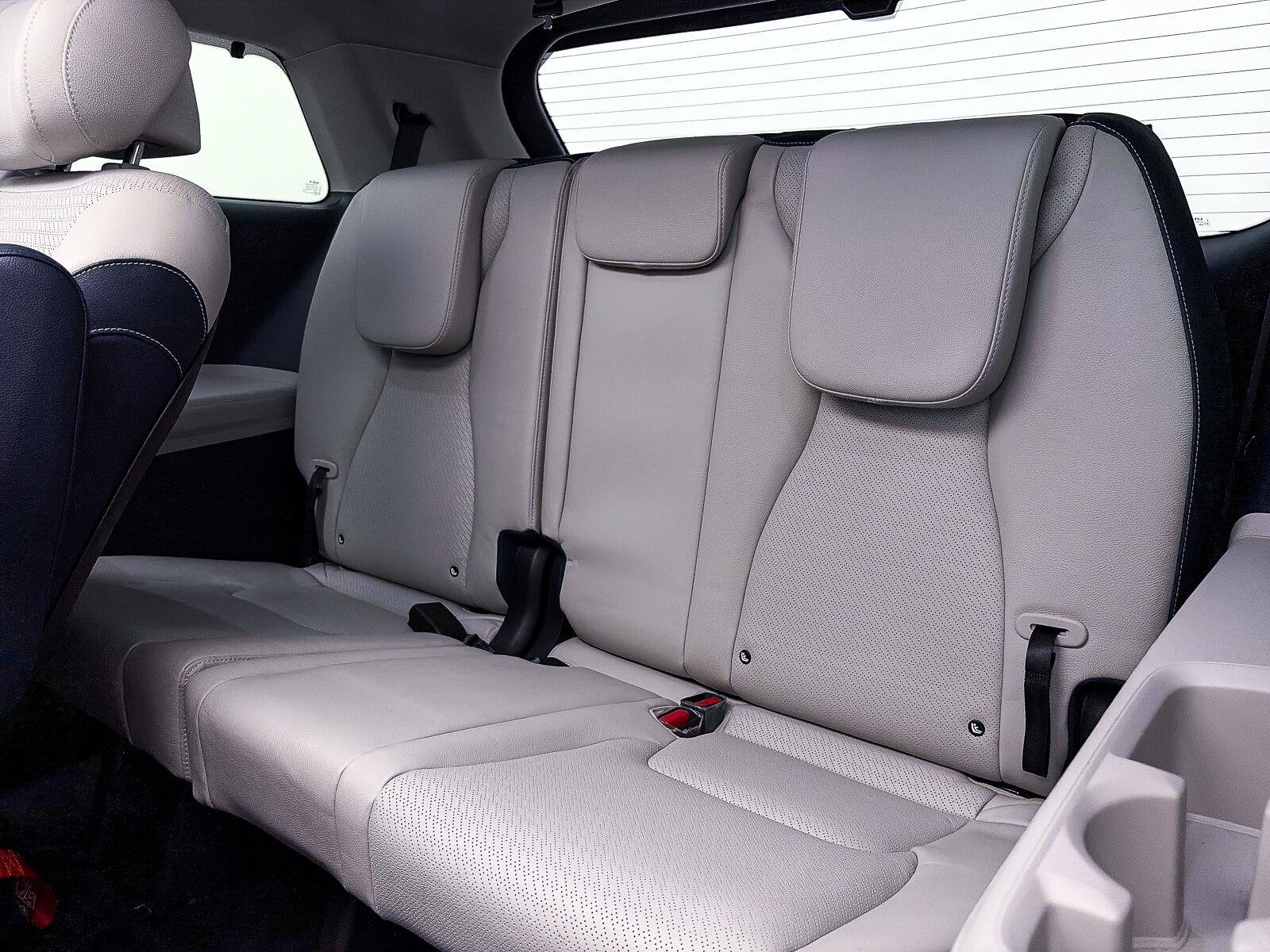 Used 2025 Kia Carnival SX Prestige FWD image 42