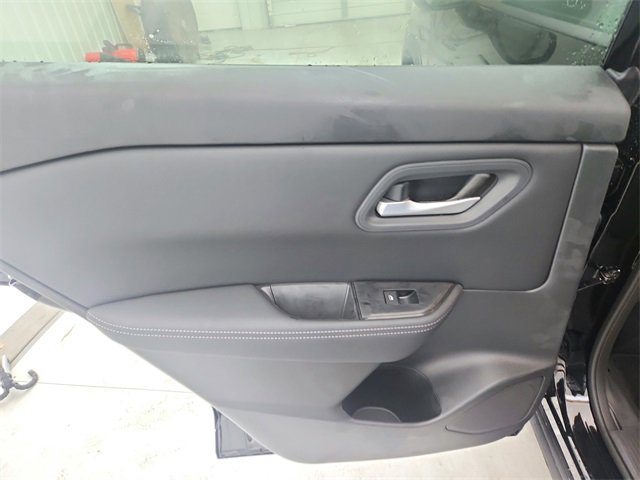 New 2025 Nissan Rogue SV image 30