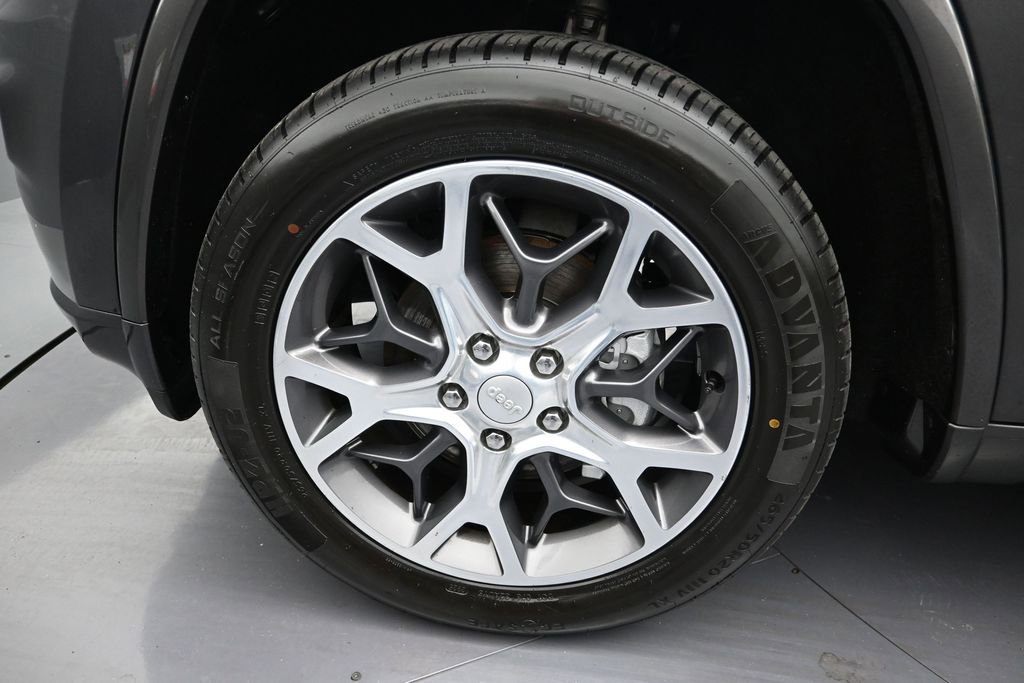 Used 2019 Jeep Grand Cherokee Overland RWD image 9