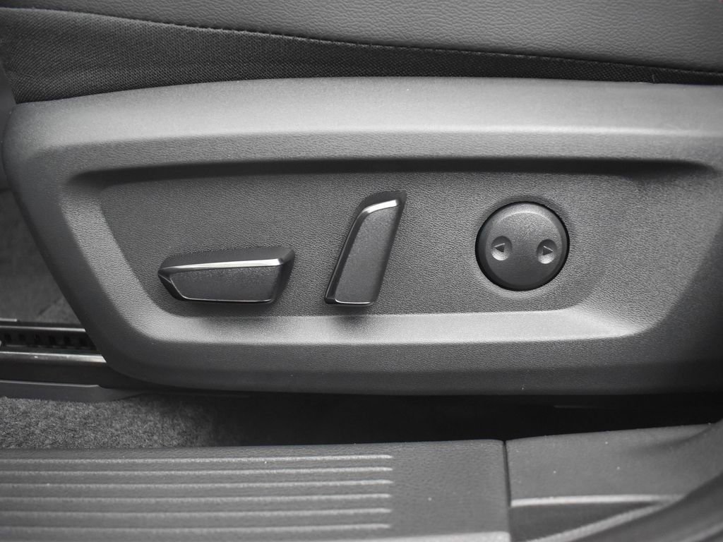 New 2026 Nissan Rogue SV w/ Rock Creek Premium Package image 29