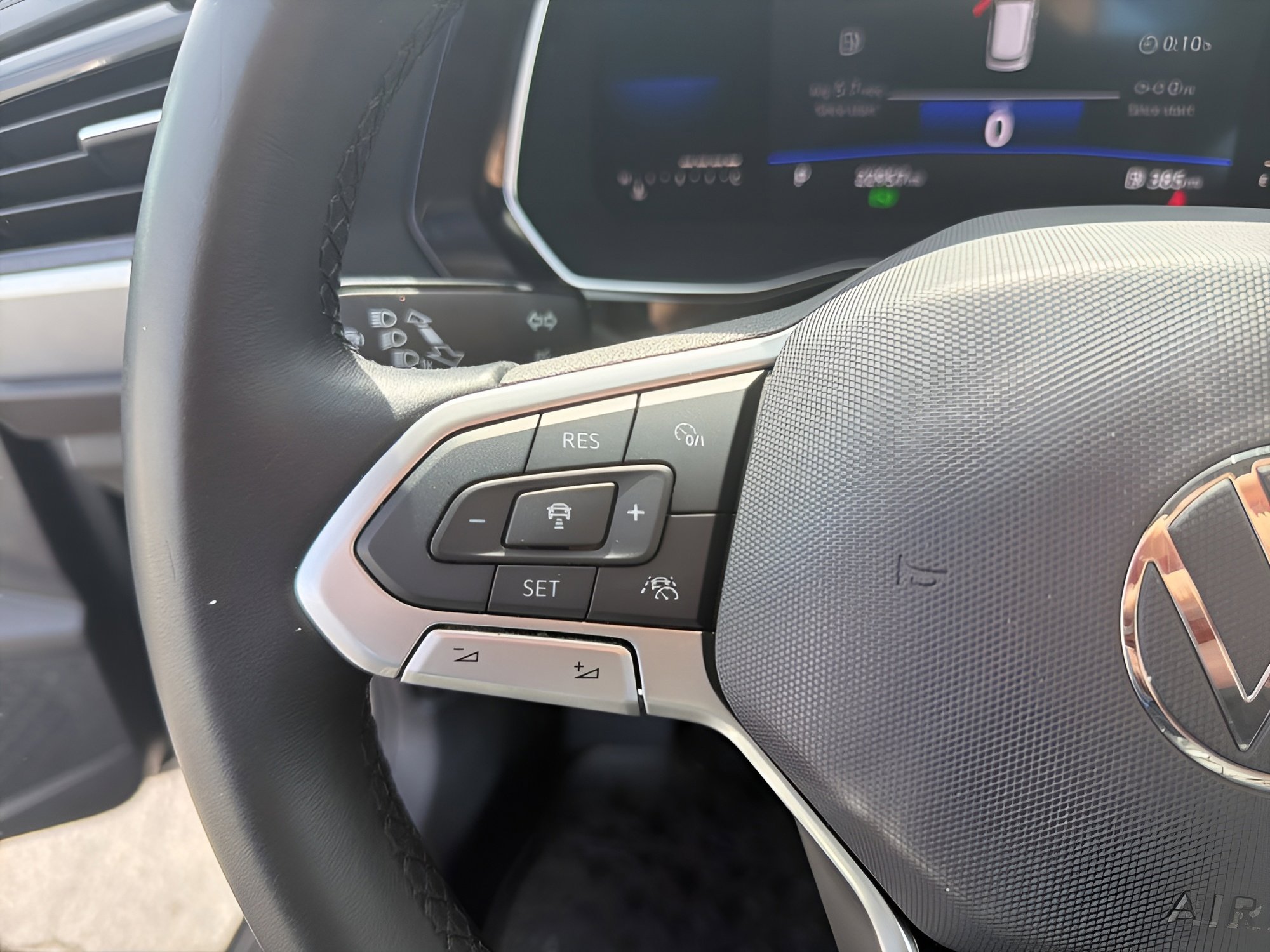 Used 2022 Volkswagen Jetta SE FWD image 14