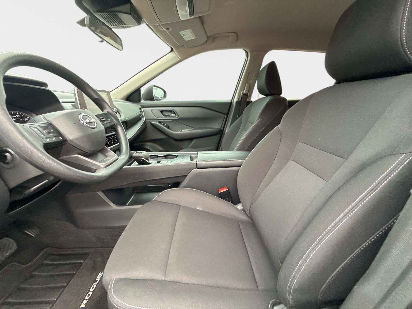 Used 2026 Nissan Rogue S FWD image 22