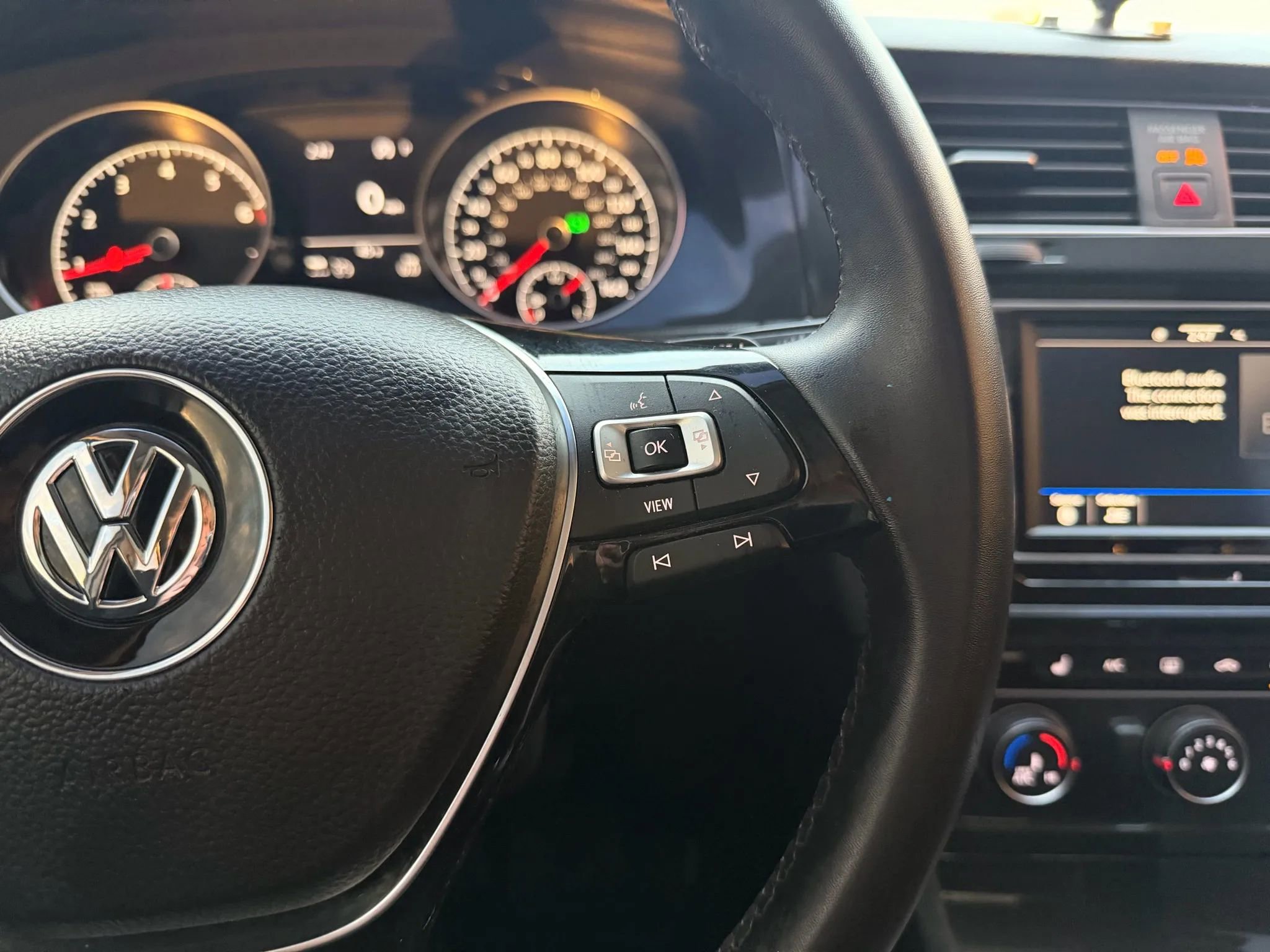 Used 2021 Volkswagen Golf 4-Door FWD image 12
