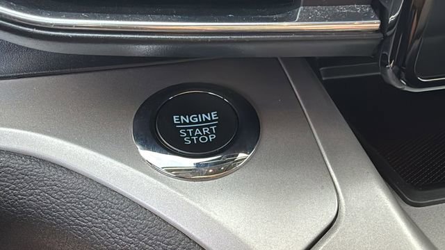 Used 2023 Ford Explorer XLT w/ Equipment Group 202A image 20