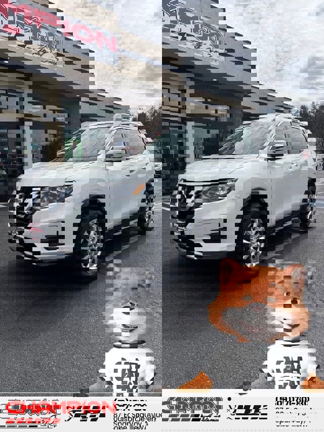 Used 2017 Nissan Rogue SV image 1