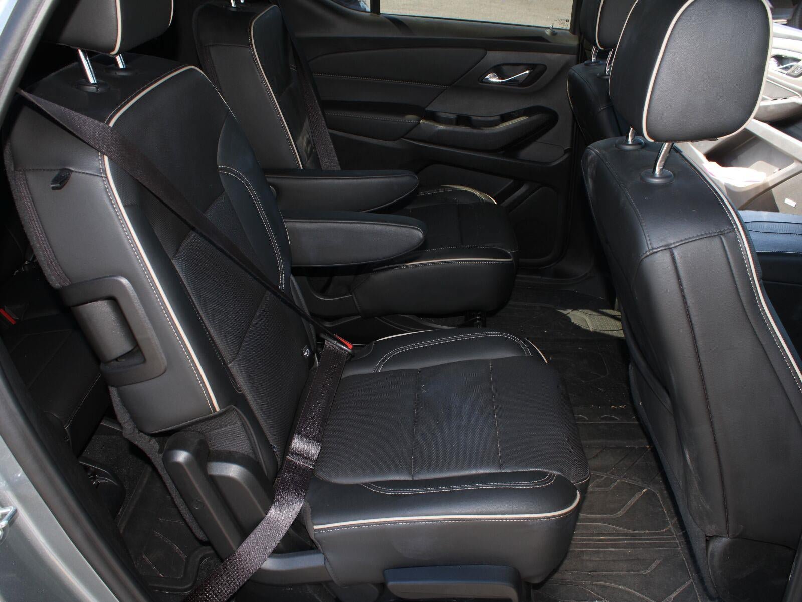 Used 2024 Chevrolet Traverse Premier w/ Redline Edition AWD/4WD image 18