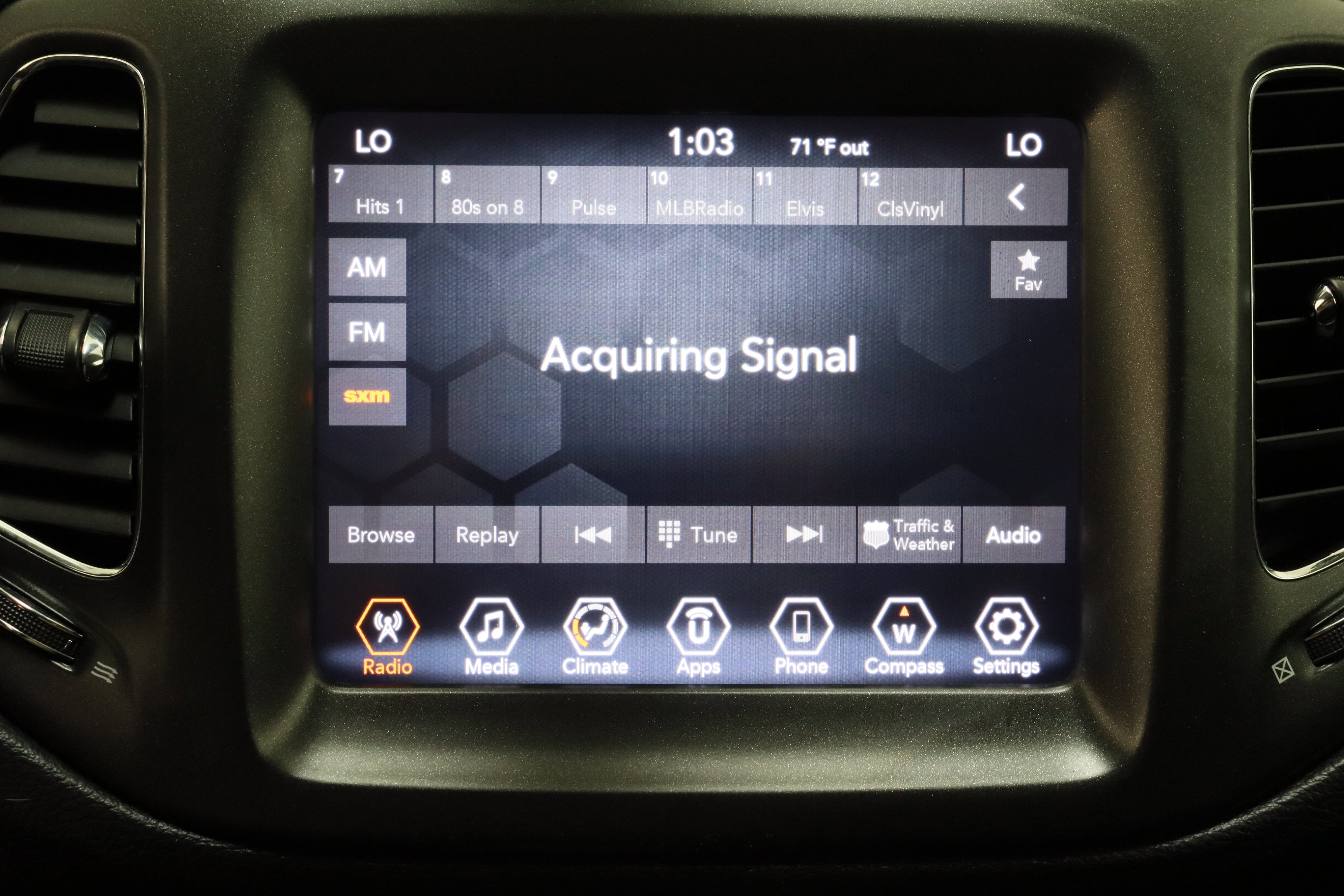 Used 2020 Jeep Compass Trailhawk AWD/4WD image 18