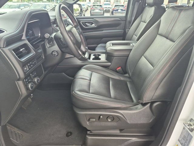 Used 2022 Chevrolet Suburban RST w/ Luxury Package AWD/4WD image 8