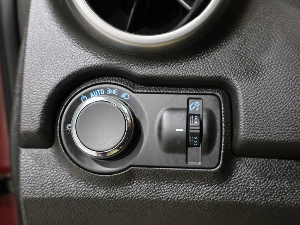 Used 2015 Chevrolet Trax LT image 31