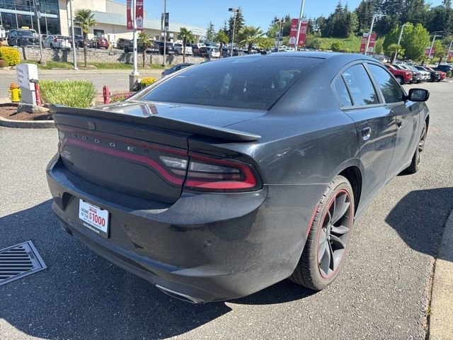 Used 2018 Dodge Charger SXT w/ Blacktop Package RWD image 8