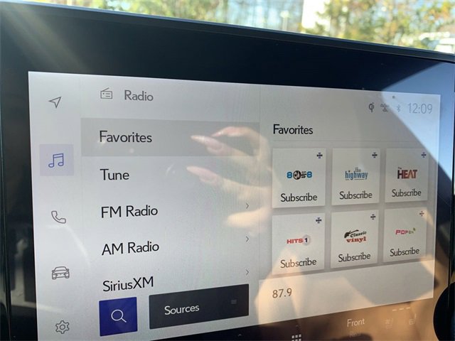 Used 2023 Lexus RX 350h image 24