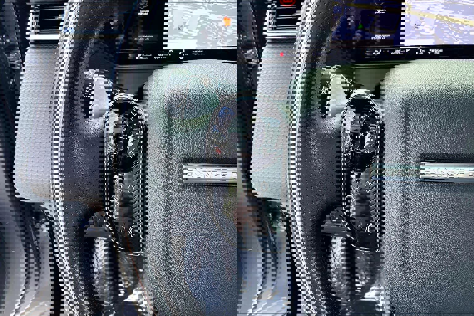 Used 2020 Land Rover Range Rover Velar R-Dynamic S image 24