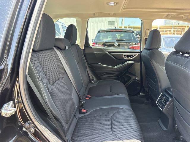 Used 2023 Subaru Forester Premium AWD/4WD image 32