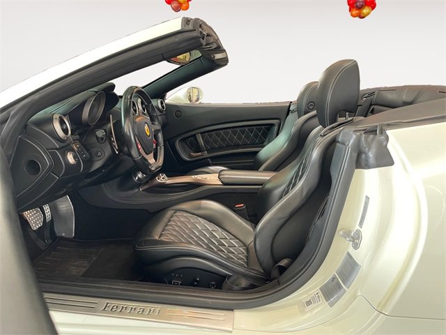 Used 2014 Ferrari California image 9