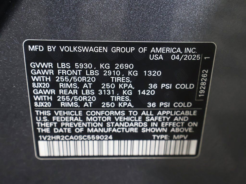 Used 2025 Volkswagen Atlas SE image 54