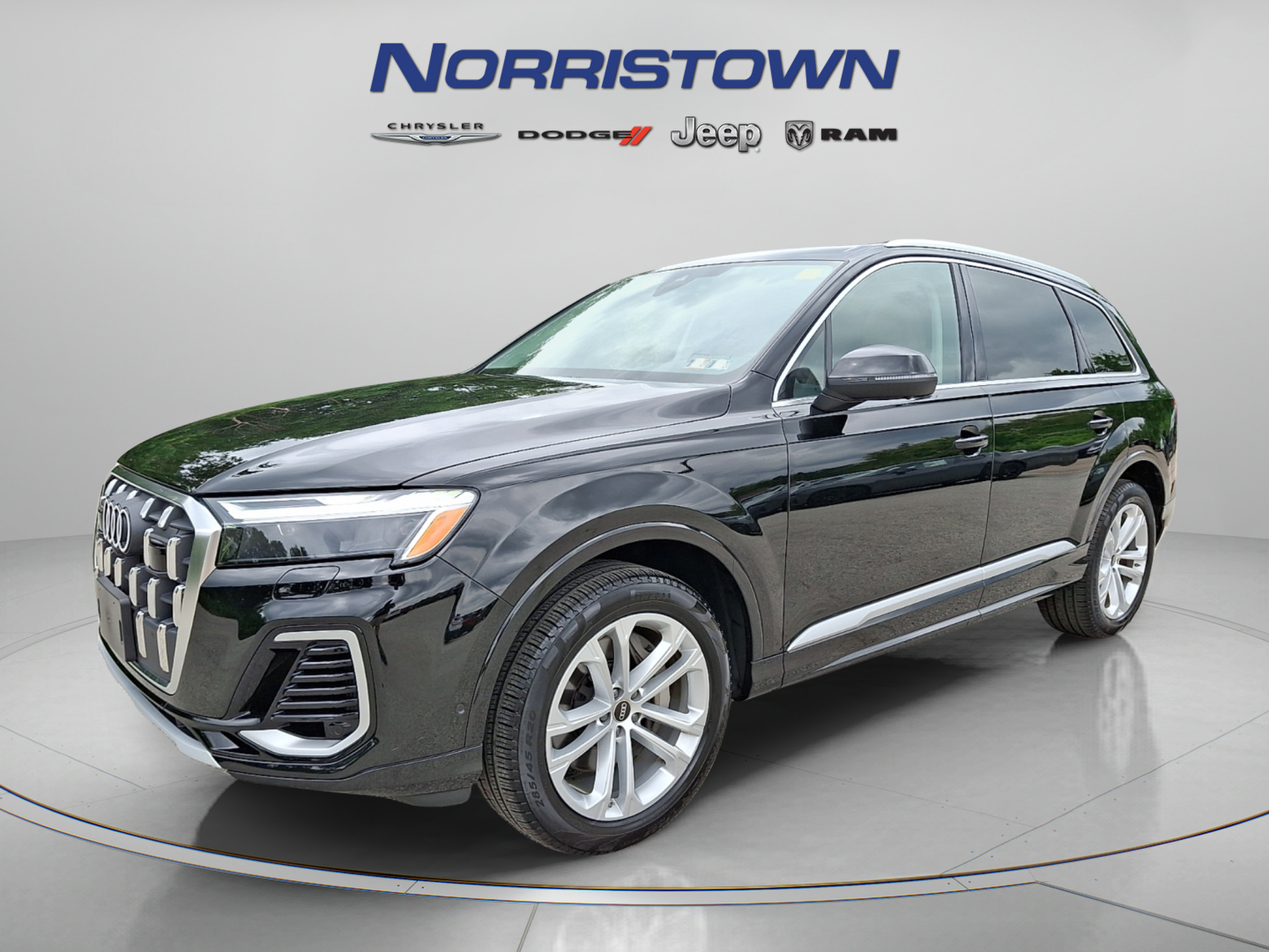 Used 2025 Audi Q7 3.0T Premium Plus w/ Premium Plus Package AWD/4WD image 3