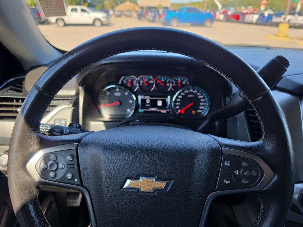 Used 2020 Chevrolet Suburban LT AWD/4WD image 9