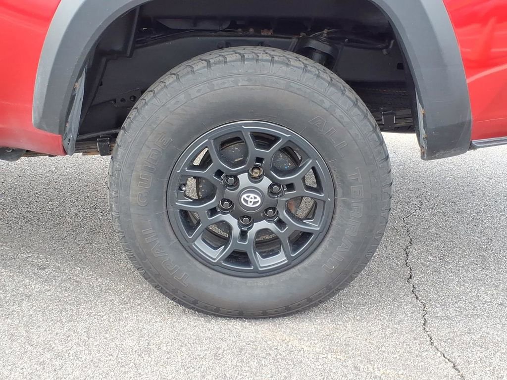 Certified 2022 Toyota Tacoma SR w/ SX Package image 12