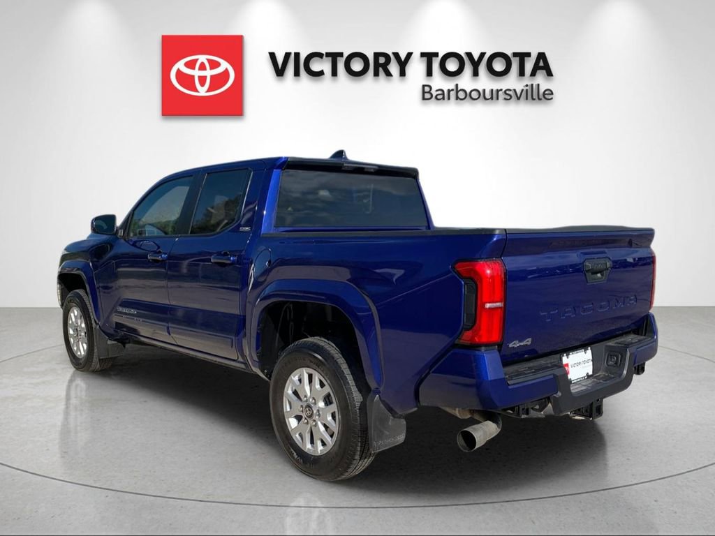 Used 2025 Toyota Tacoma SR5 AWD/4WD image 3
