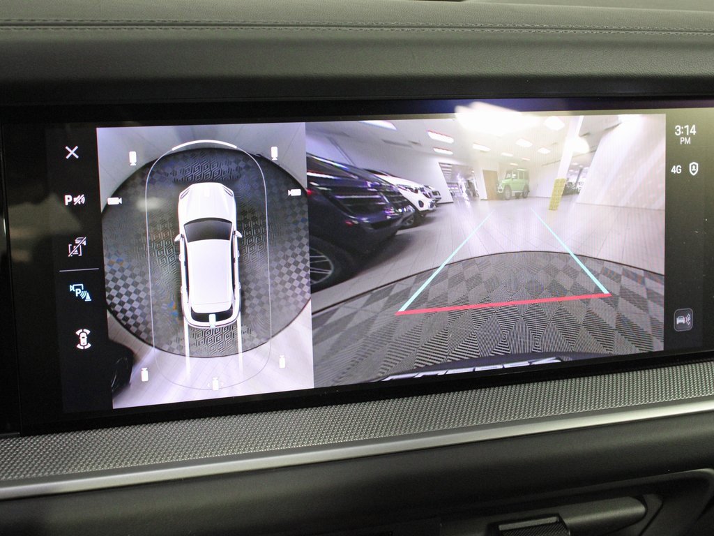 Used 2025 Porsche Cayenne image 28