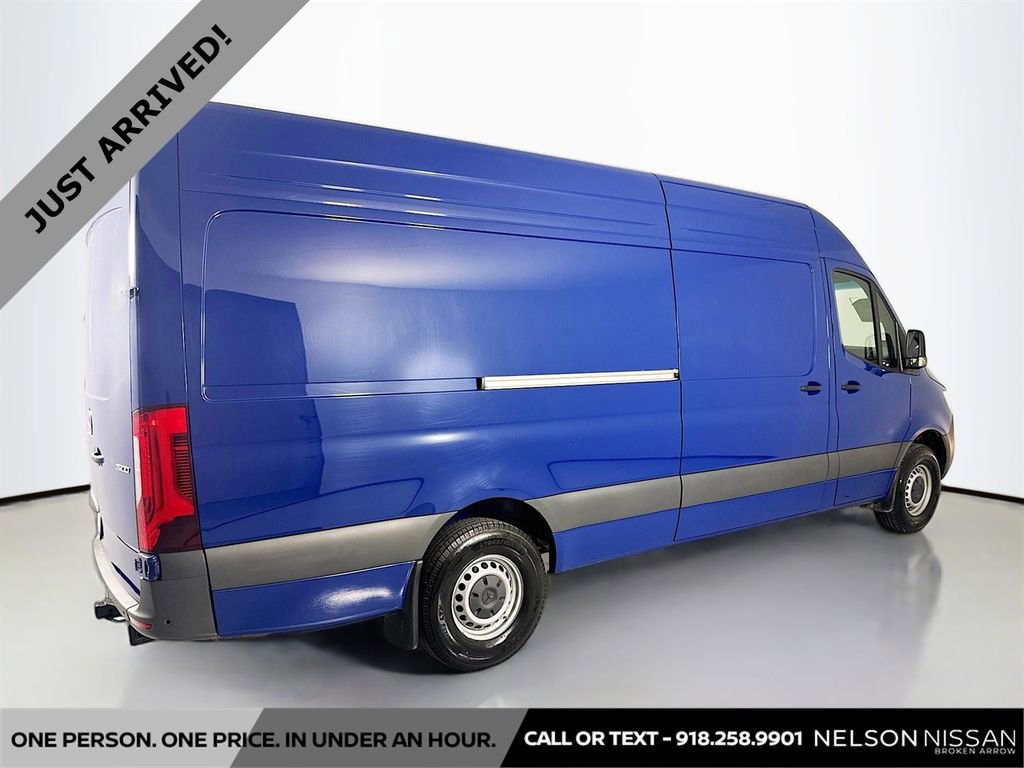 Used 2024 Mercedes-Benz Sprinter 2500 image 5