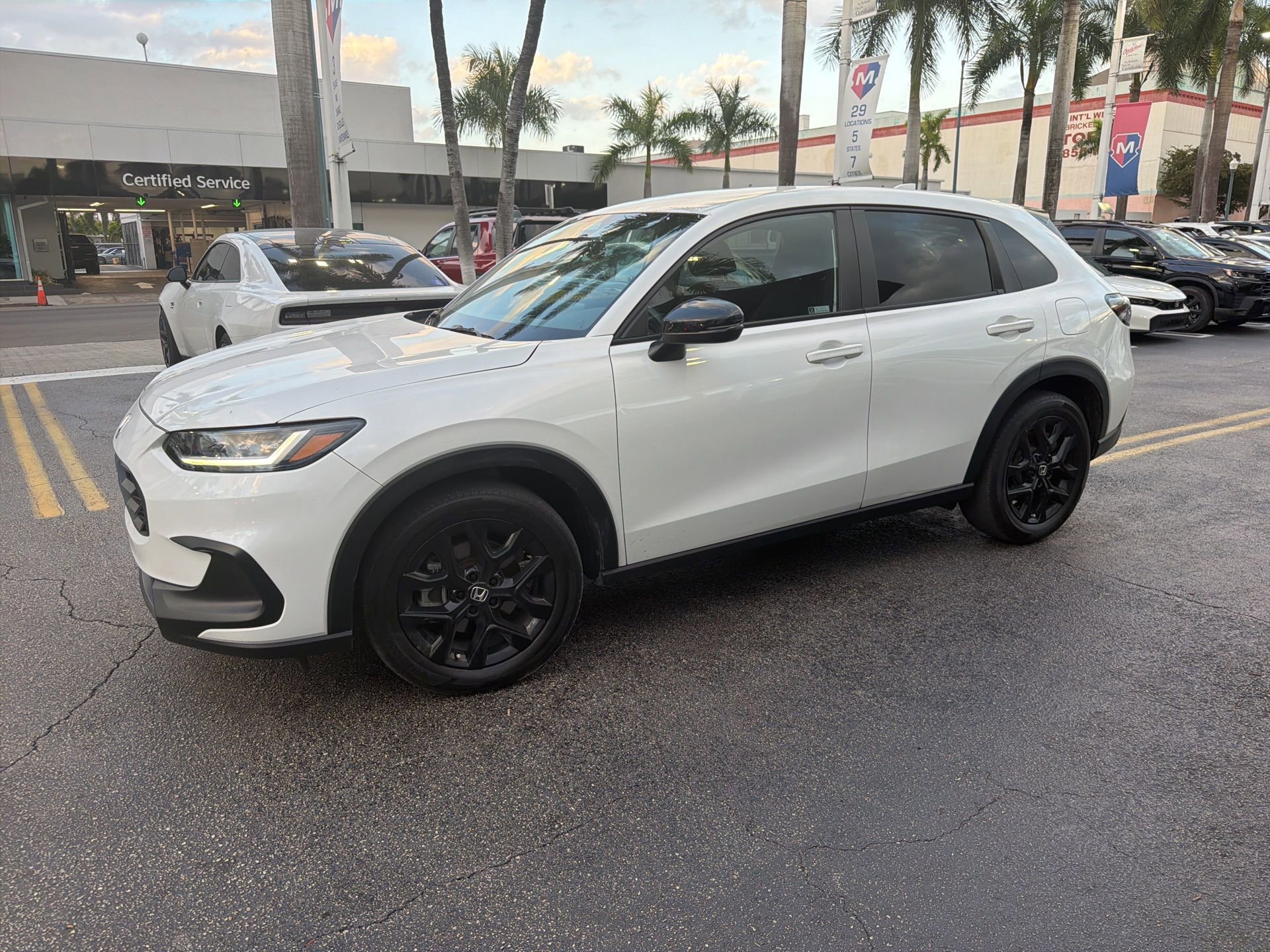 Used 2023 Honda HR-V Sport image 5