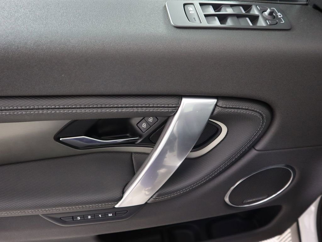 Used 2025 Land Rover Discovery Sport Dynamic SE image 24