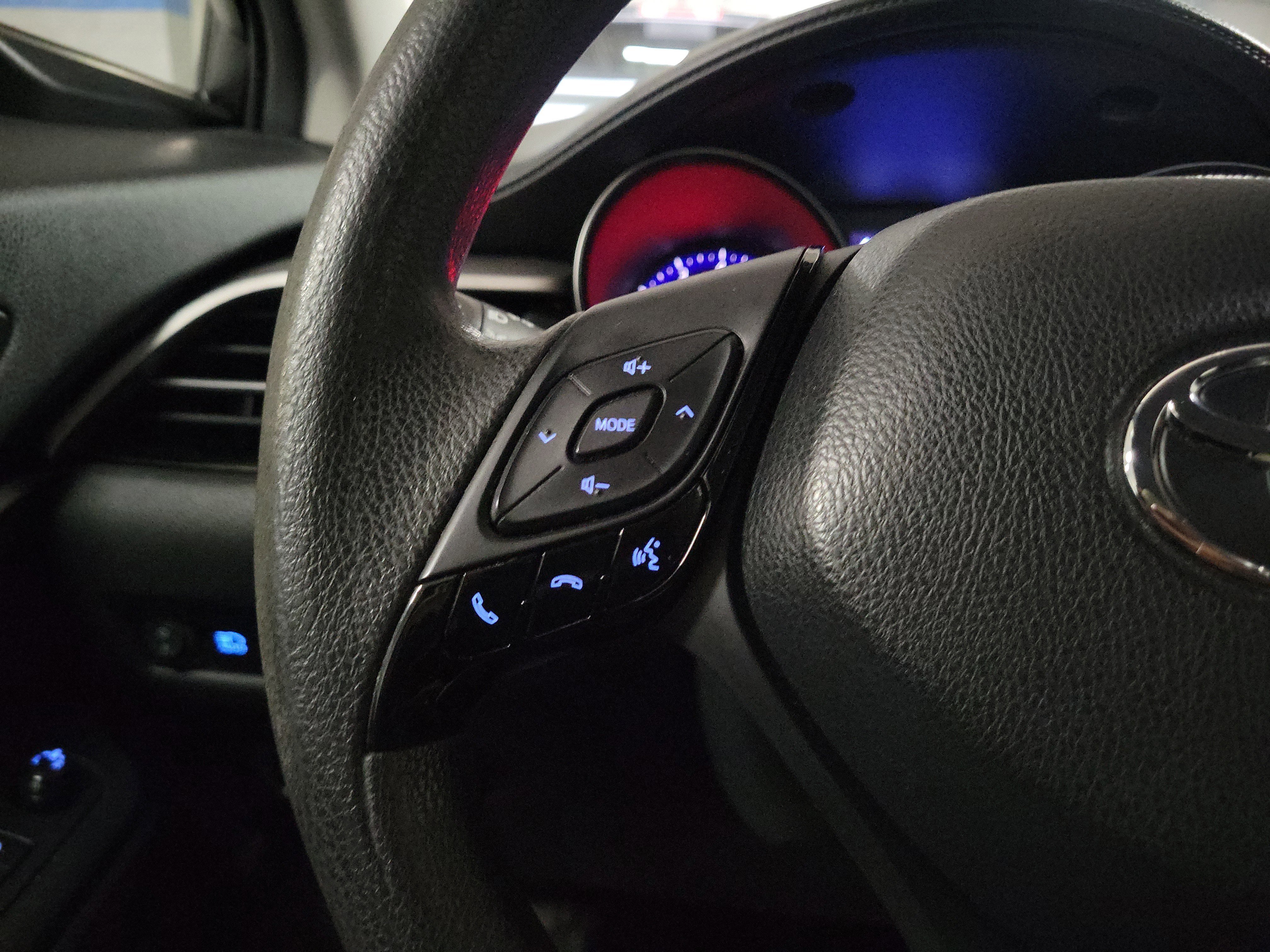 Used 2020 Toyota C-HR LE FWD image 24