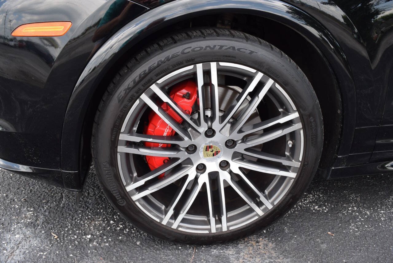 Used 2017 Porsche Cayenne GTS AWD/4WD image 5