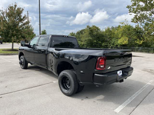 New 2026 RAM 3500 Big Horn AWD/4WD image 6