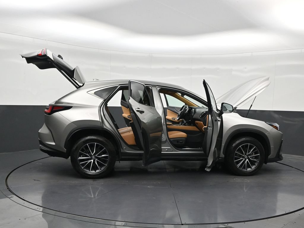 Used 2024 Lexus NX 250 FWD image 32