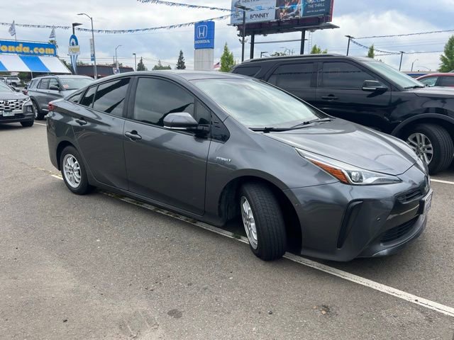 Used 2019 Toyota Prius LE FWD image 4