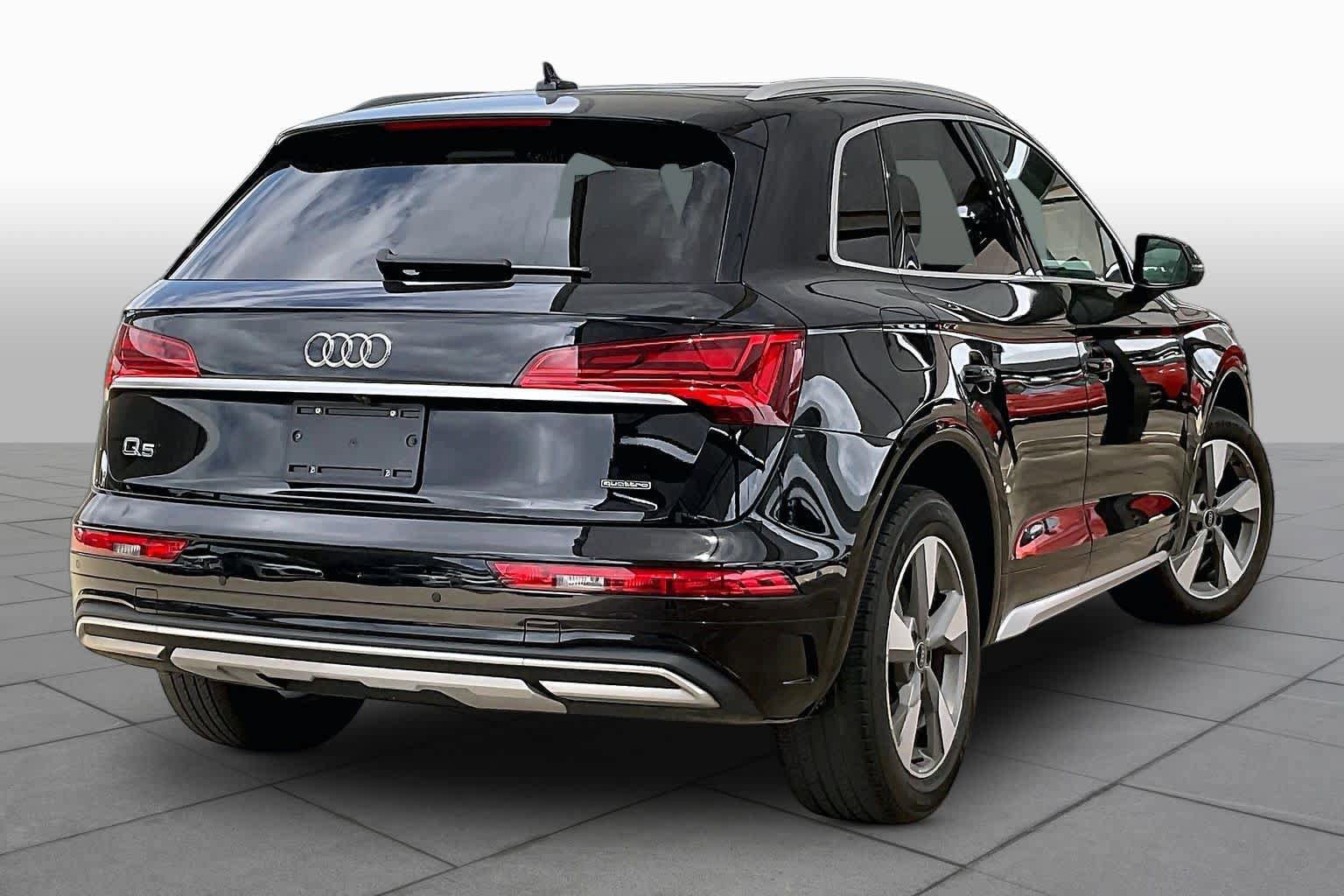 Used 2023 Audi Q5 2.0T Premium w/ Convenience Package AWD/4WD image 12